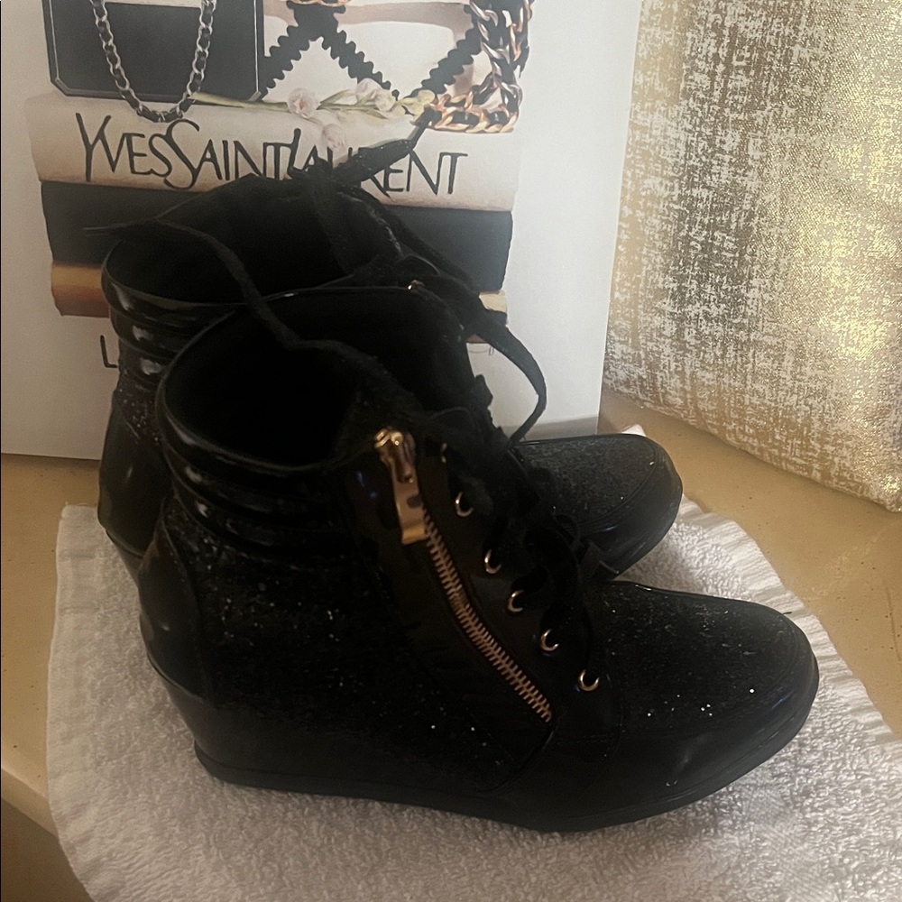 Forever Link Black Glitter Lace Up Boots